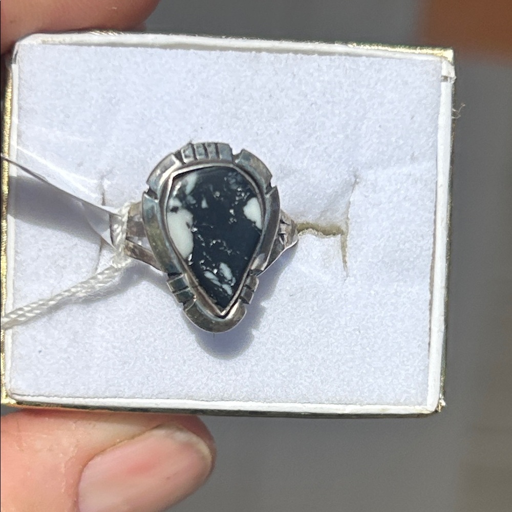 Handmade Navajo Sterling Silver White Buffalo Teardrop Ring - Picture 3 of 12